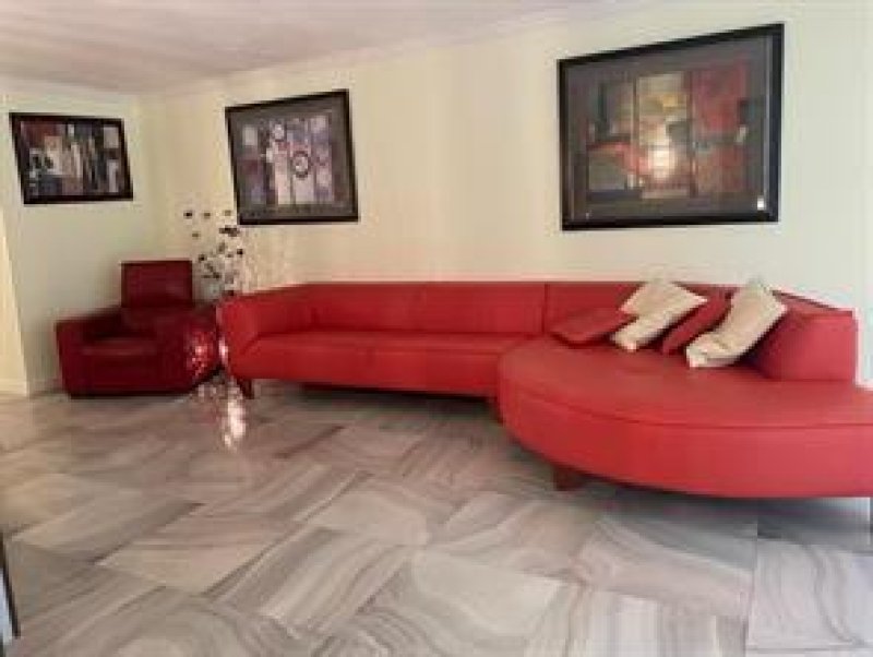 Condo for sale at The Pinnacle 806