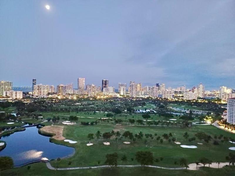 Comprar apartamento no Coronado I PH24