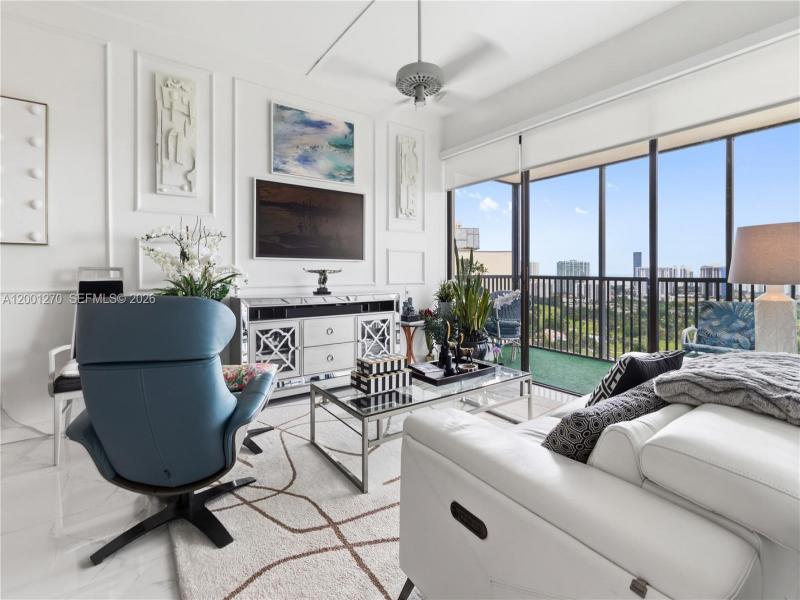 Comprar apartamento no Coronado I PH24