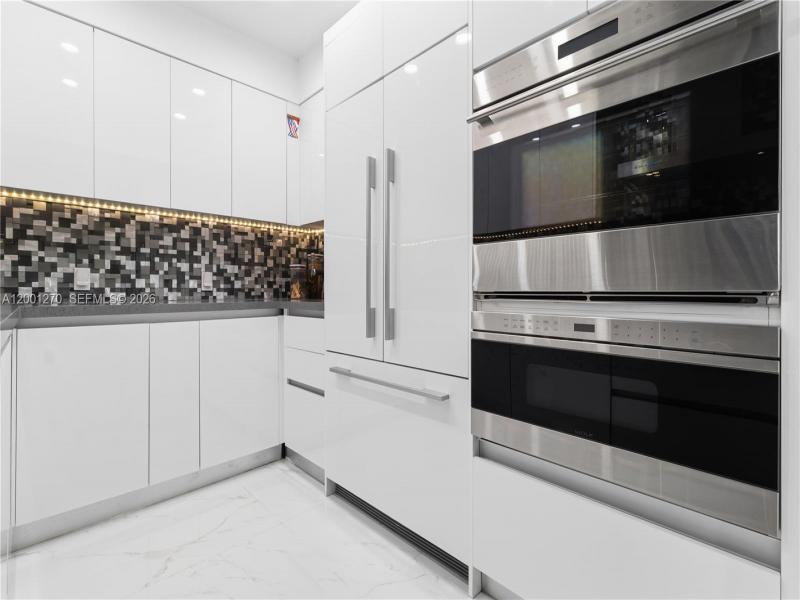 Comprar apartamento no Coronado I PH24