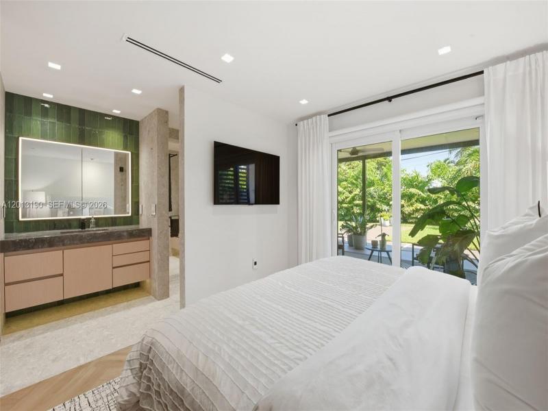 Property photo # 6