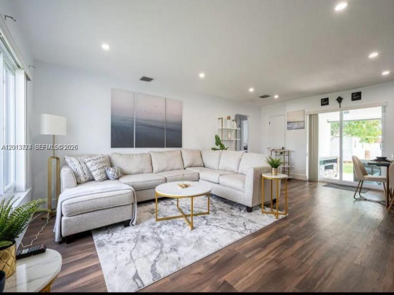 Property photo # 8