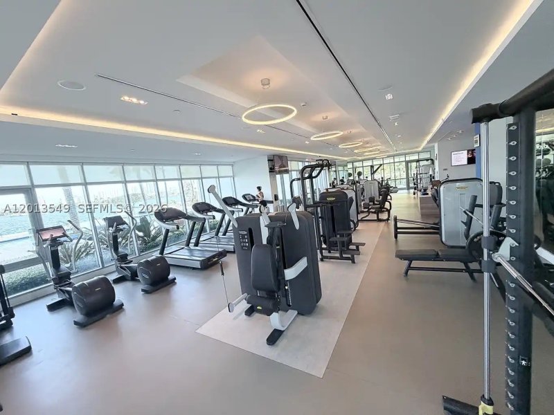 Comprar apartamento no Marina Palms Yacht Club 1610