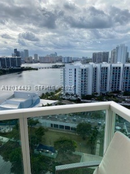 Apartment for rent at Aventura Marina II 1816