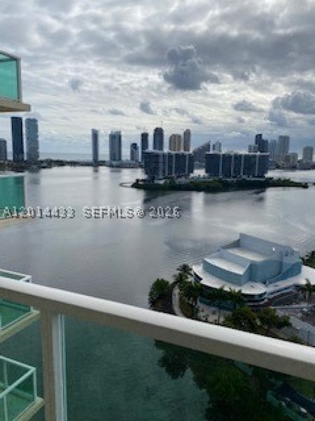 Apartment for rent at Aventura Marina II 1816