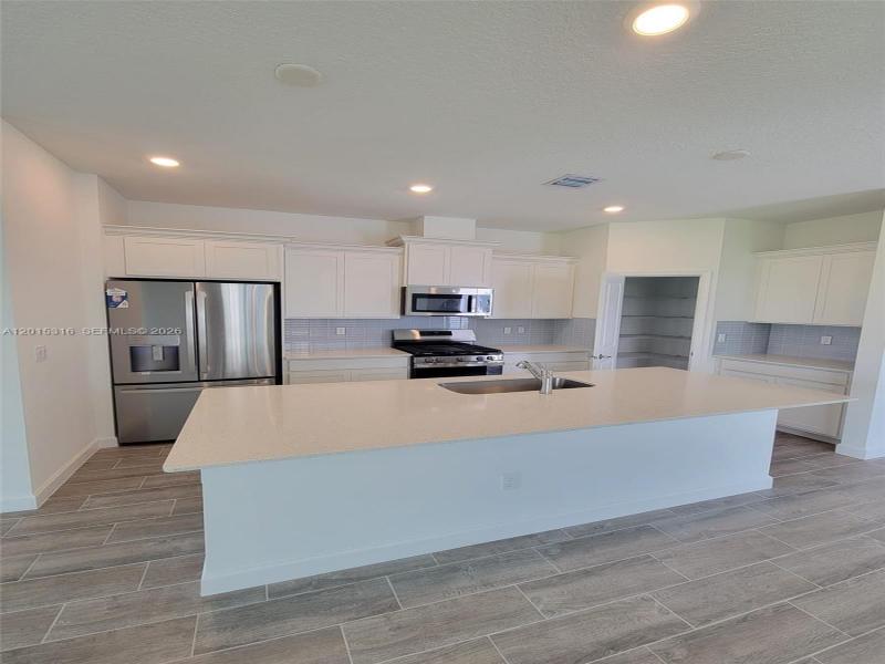 Property photo # 9