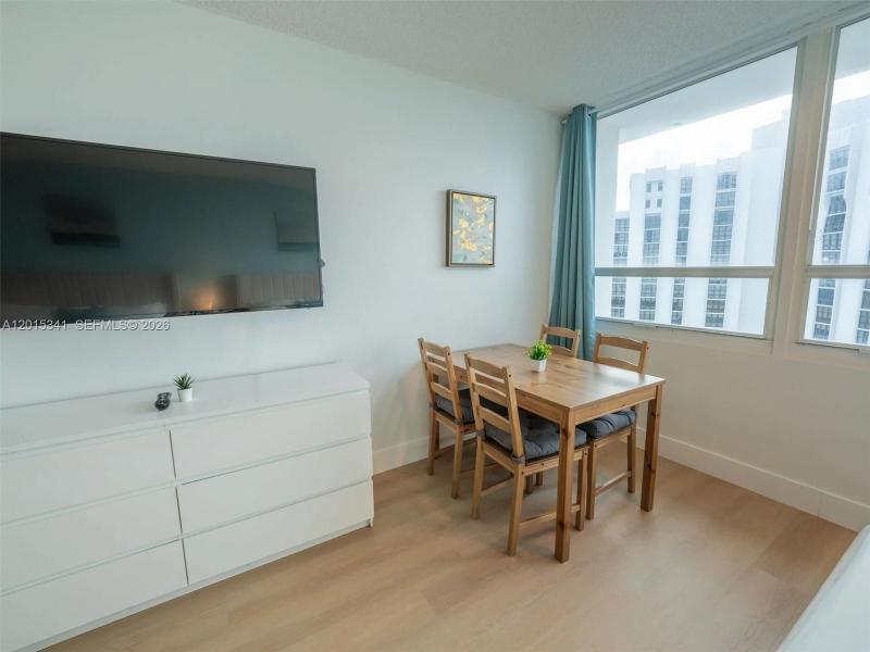Comprar apartamento en Castle Beach Club 1718