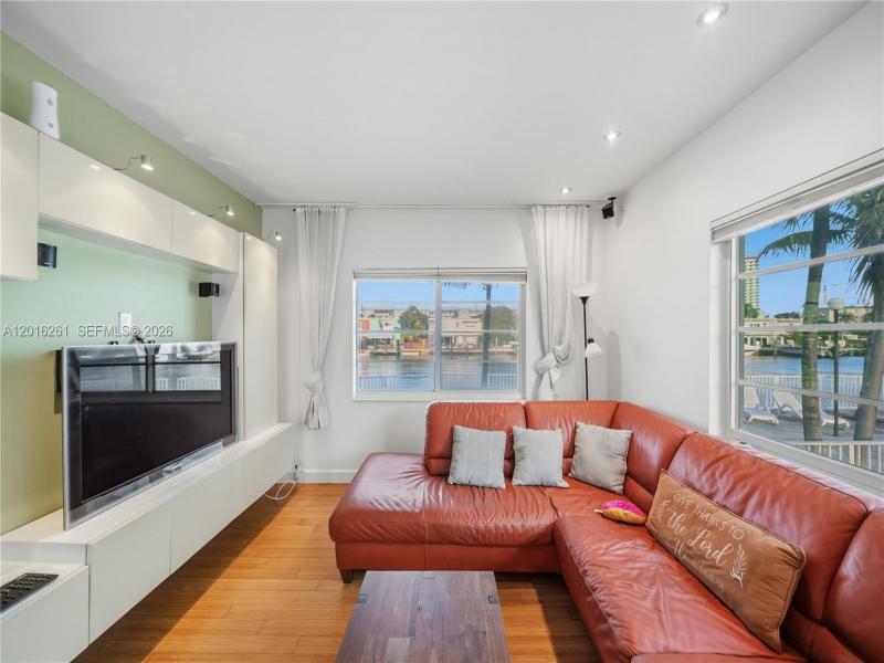 Property photo # 4