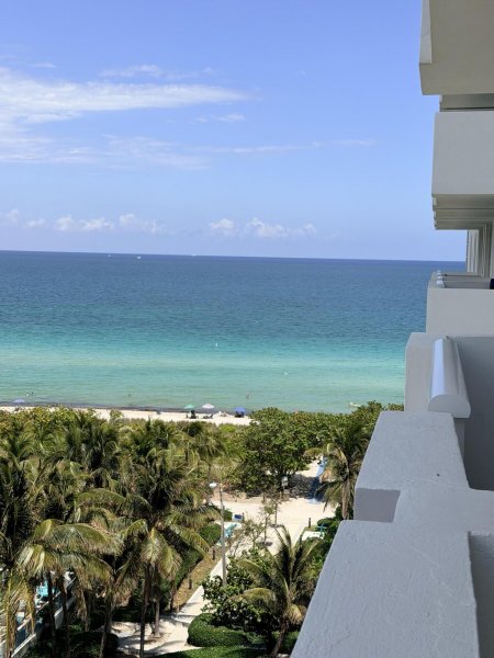 Apartment for rent at Carlisle On The Ocean 913