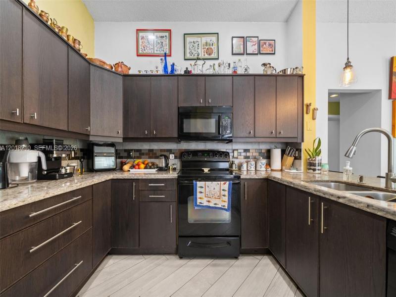Property photo # 6