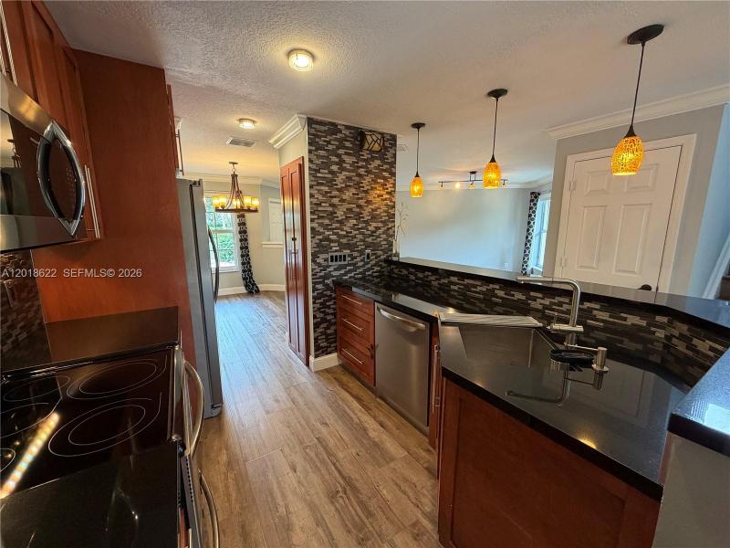 Property photo # 9