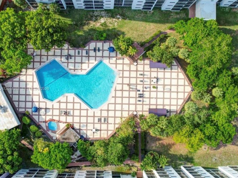 Condo for sale at Plaza of the Americas 601