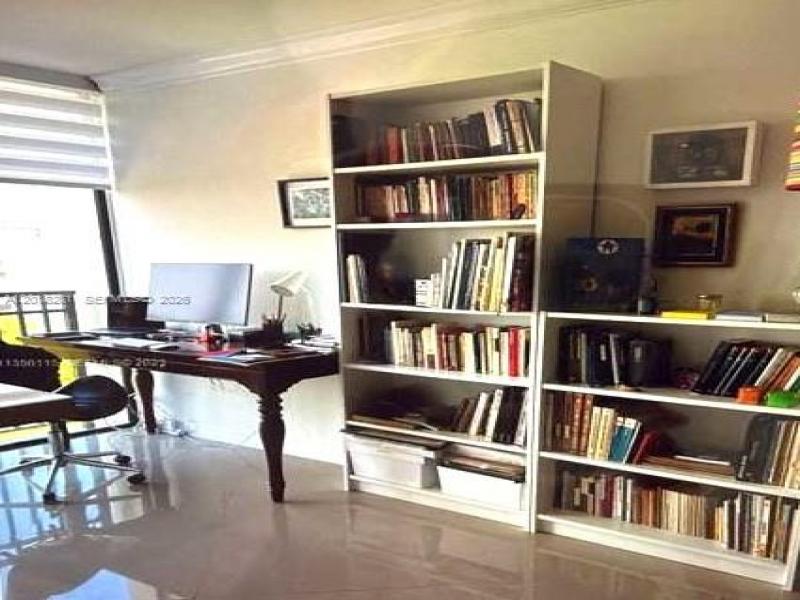 Condo for sale at Plaza of the Americas 601