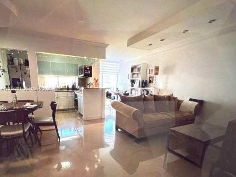 Condo for sale at Plaza of the Americas 601
