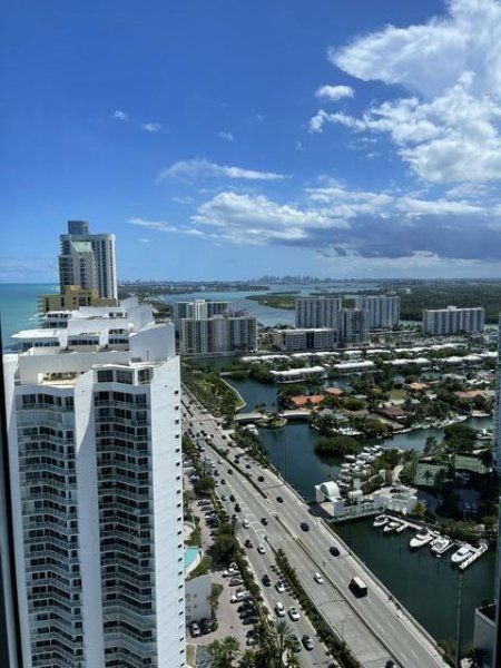 Apartment for rent at La Perla 3709