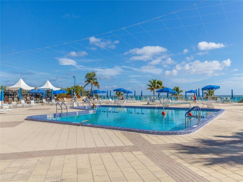 Condo for sale at Parker Plaza Estates 908
