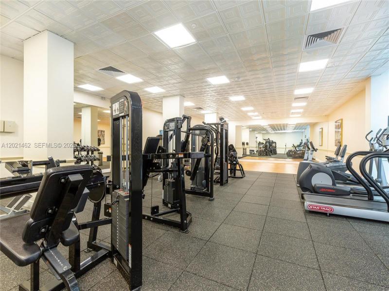 Condo for sale at Parker Plaza Estates 908
