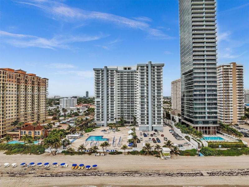 Condo for sale at Parker Plaza Estates 908