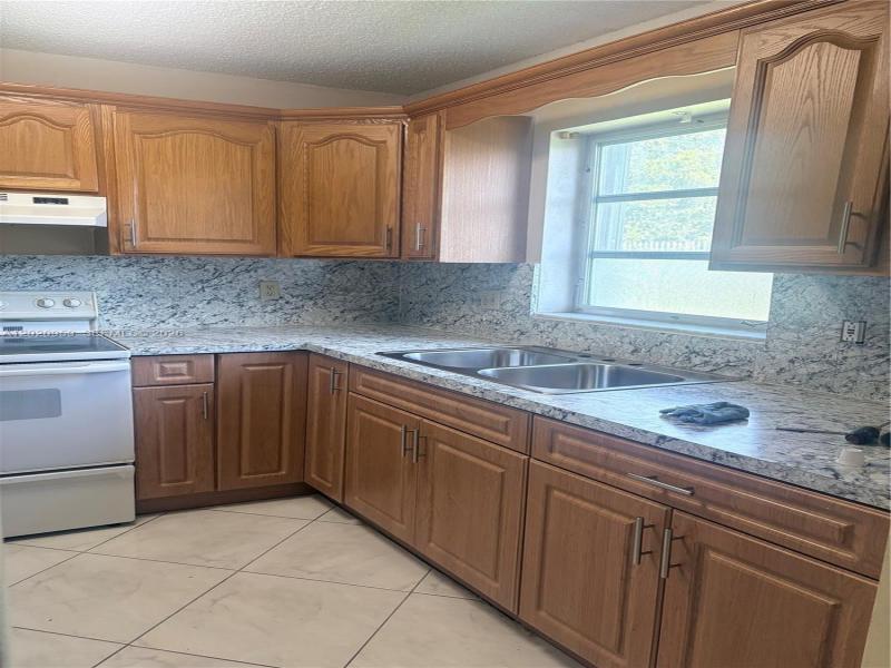 Property photo # 4