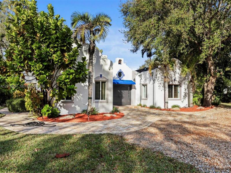 Property photo # 1