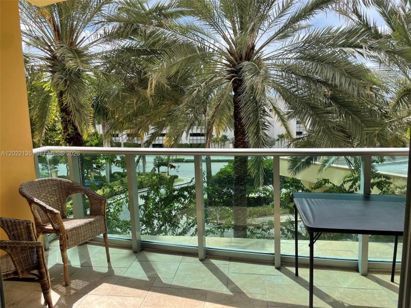 Condo for sale at The Wave Condo 328