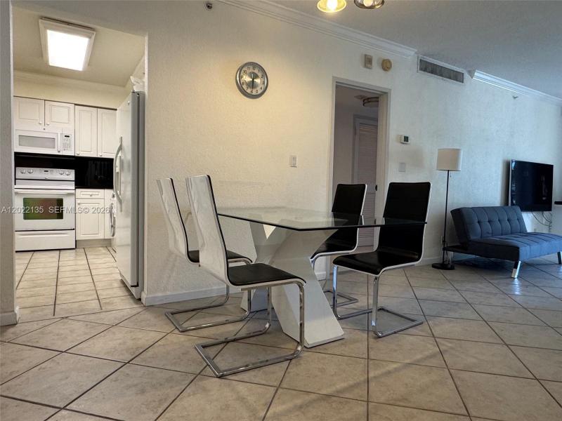 Condo for sale at The Wave Condo 328