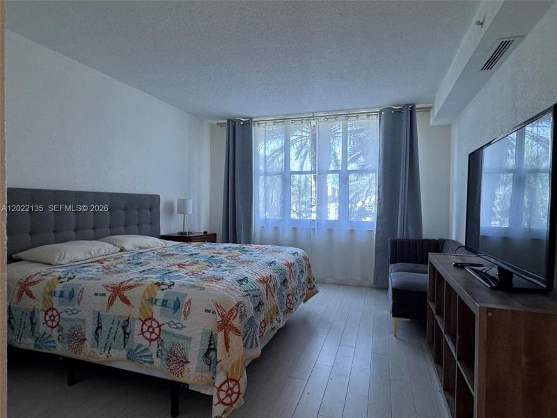 Condo for sale at The Wave Condo 328