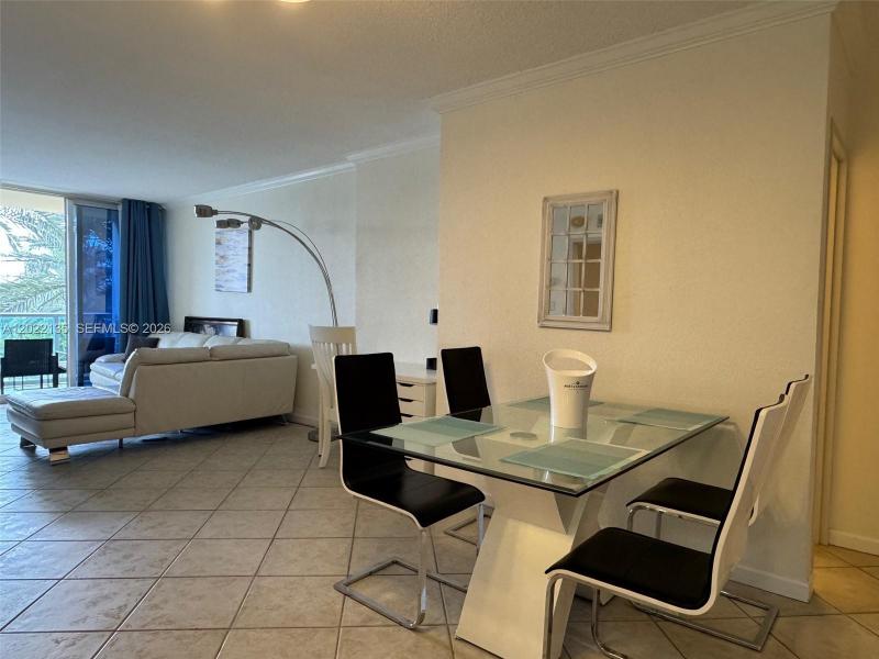 Condo for sale at The Wave Condo 328