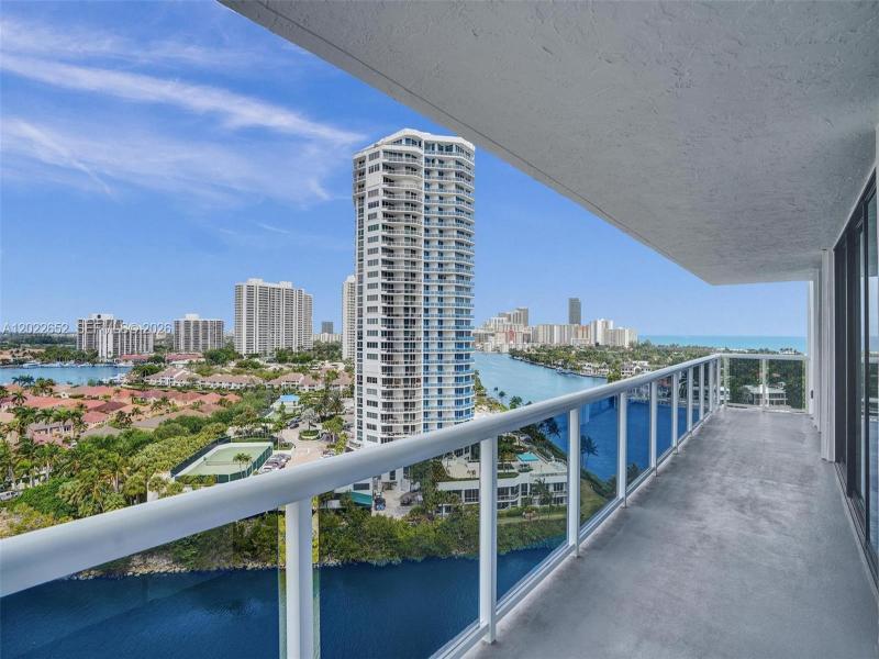 Comprar apartamento en Waterview 1641