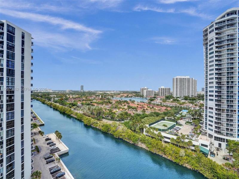 Comprar apartamento en Waterview 1641