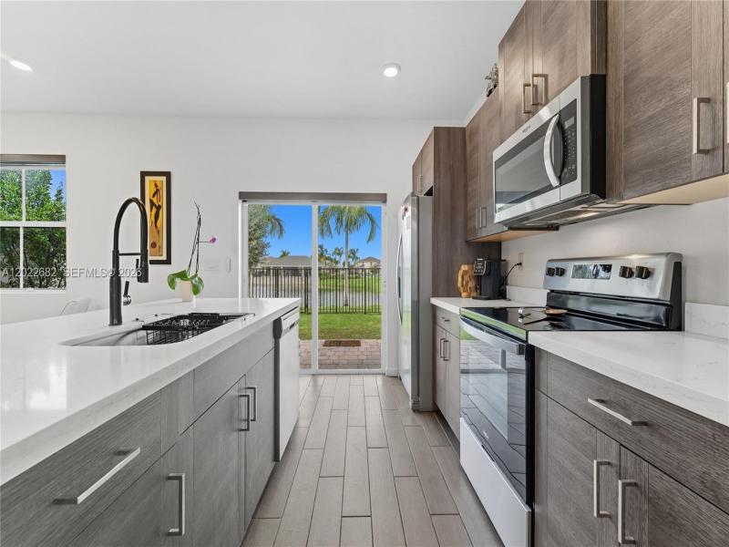 Property photo # 7