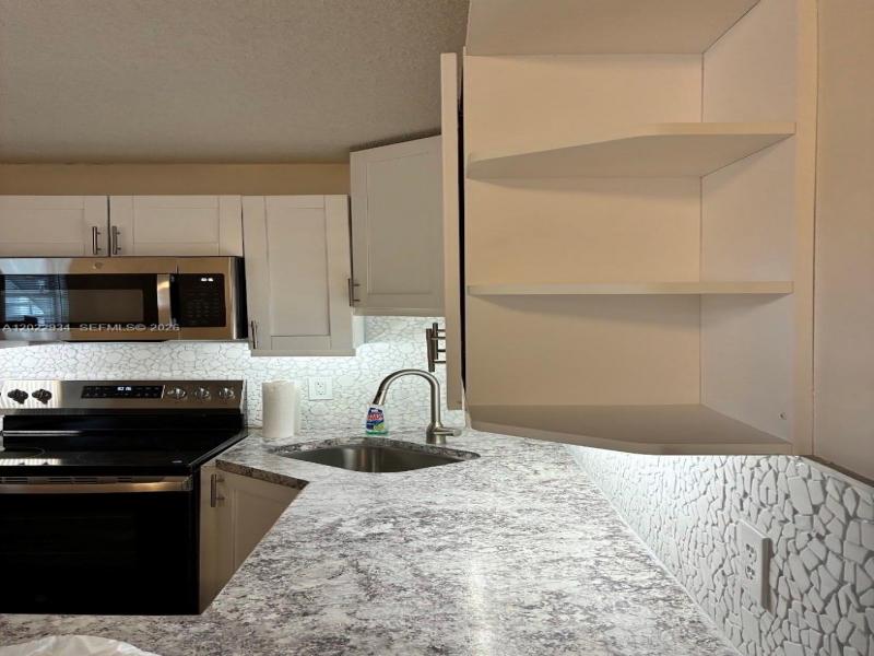 Property photo # 9