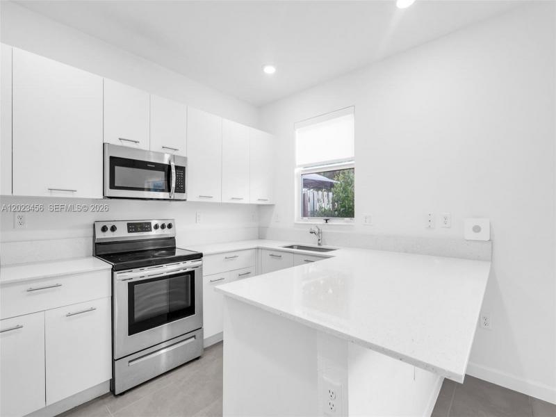 Property photo # 6