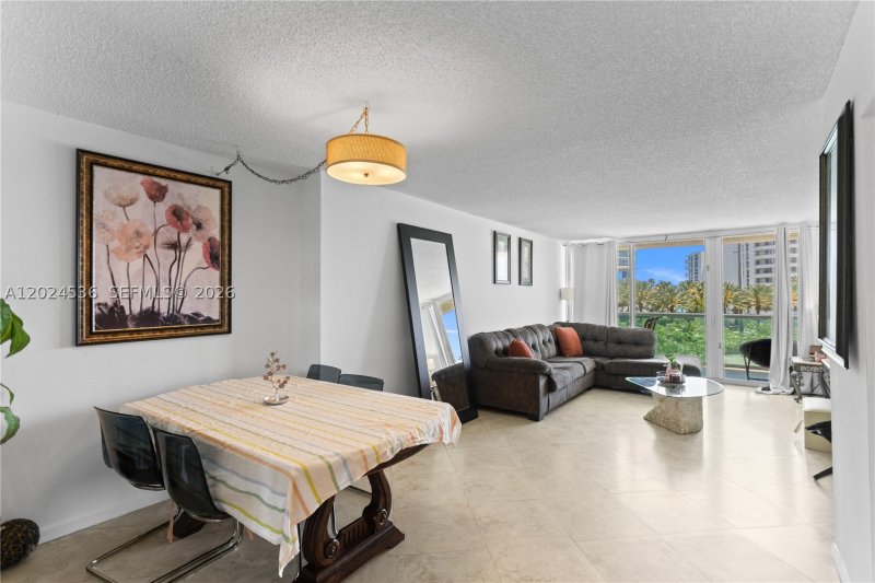 Apartment for rent at Arlen House 307