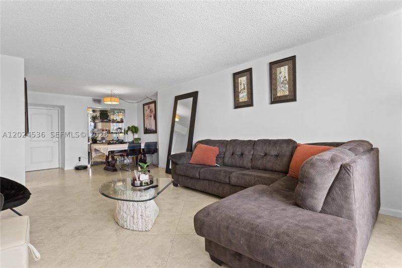 Apartment for rent at Arlen House 307