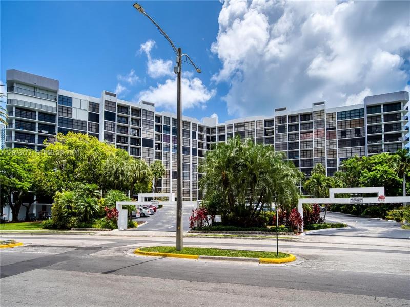 Condo for sale at Towers of Oceanview South 505