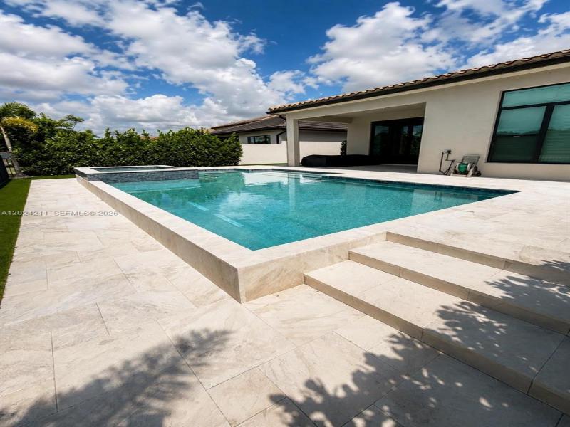 Property photo # 9