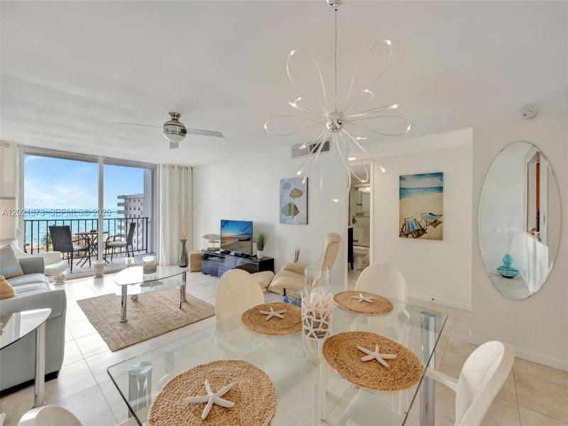 Trafalgar Towers Apt #1001