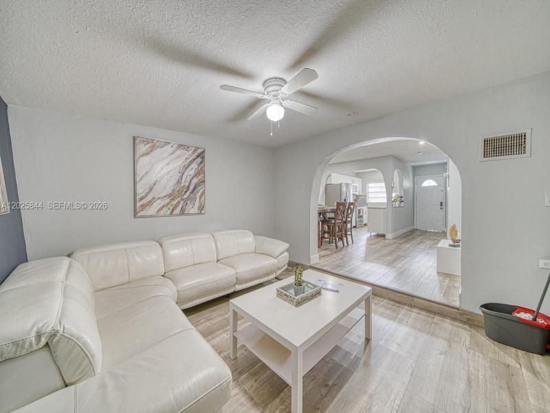 Property photo # 0