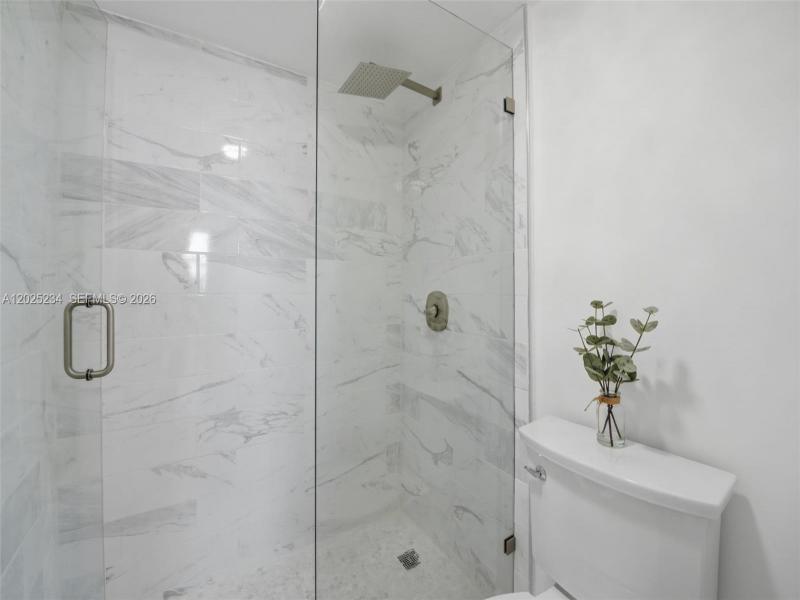 Condo for sale at Island Terrace 2F