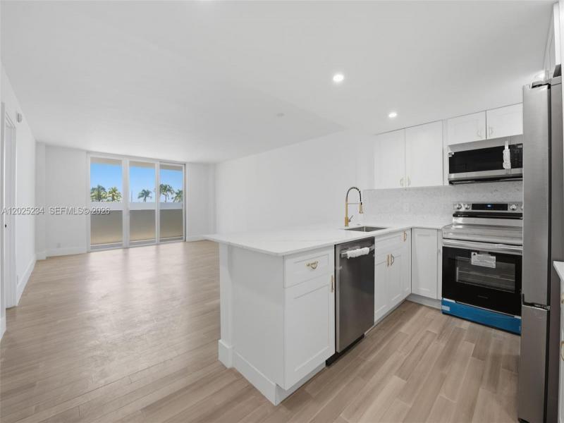 Condo for sale at Island Terrace 2F
