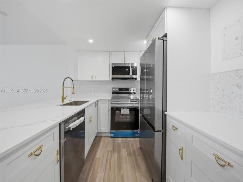 Condo for sale at Island Terrace 2F