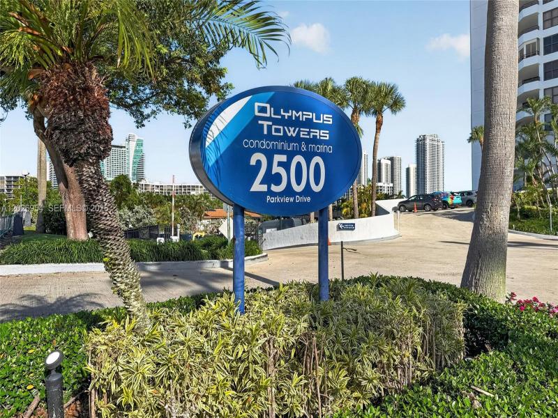 Condo for sale at Olympus Condo 1717