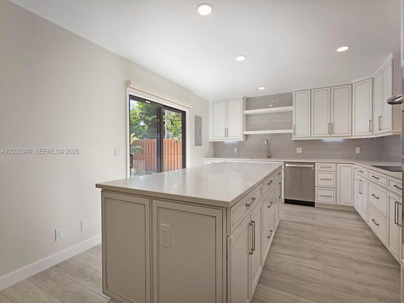 Property photo # 8