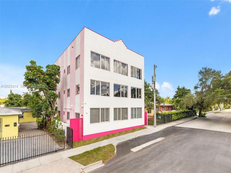 Property photo # 0
