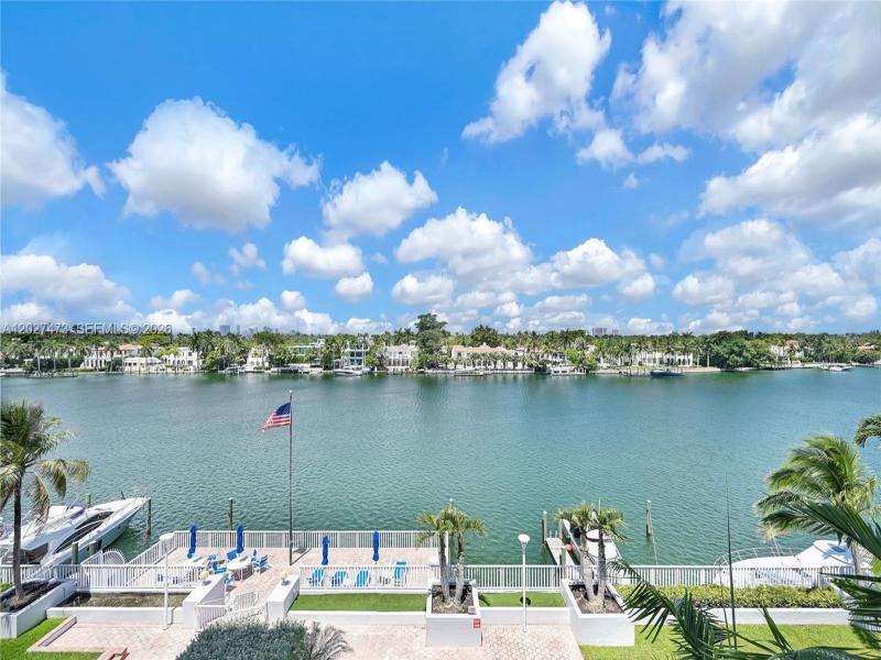 Seacoast 5700 Apt #5J