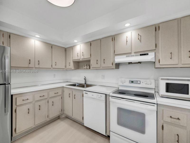 Property photo # 4