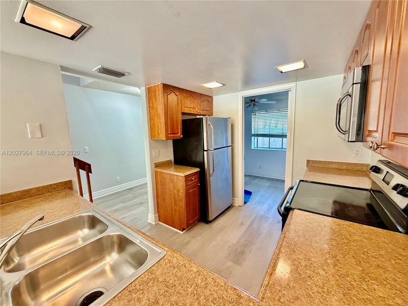 Property photo # 6