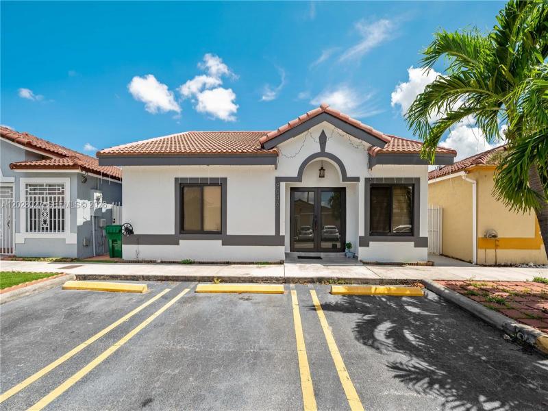 Property photo # 0