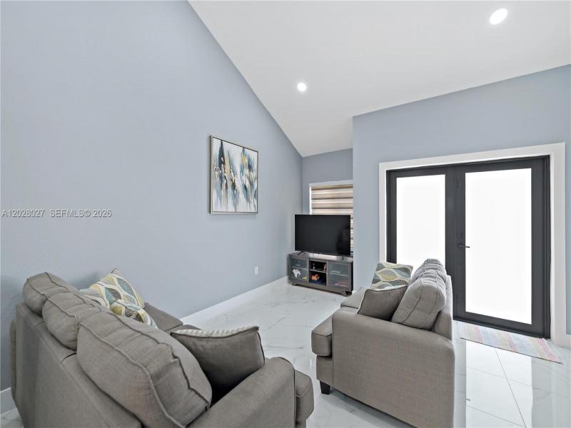 Property photo # 4